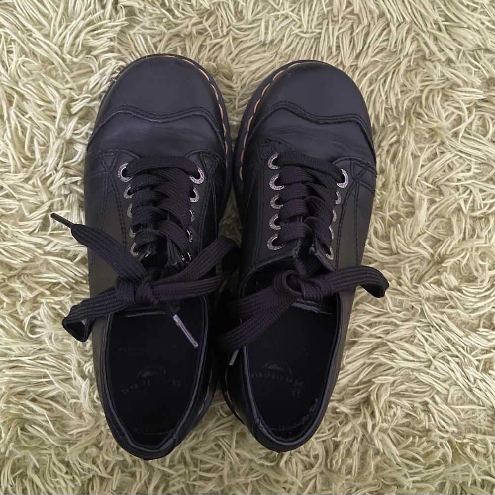 vintage 8651 low top chunky platform doc martens